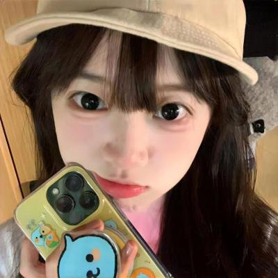 小姑娘艾萝依